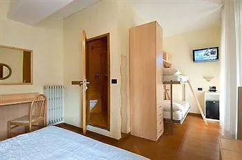 Commercio Hotell 3*