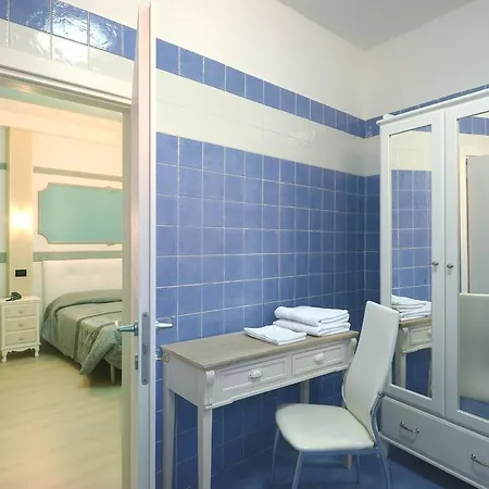 Hotell Commercio 3*