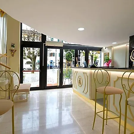 Commercio 3*
