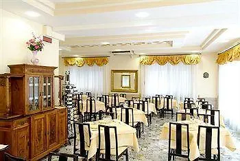 Commercio فندق سالو