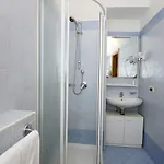 Hotell Commercio 3*