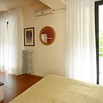 Hotell Commercio 3*